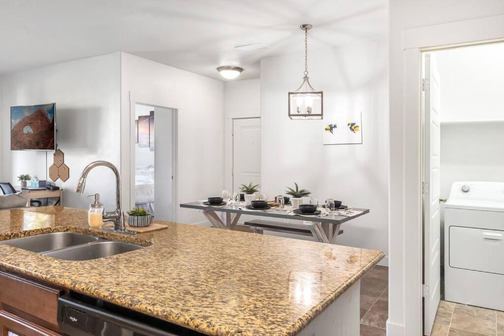 Bee Chic In Sojo W/Hot Tub+Gym+Local Ski Slopes South Jordan Luaran gambar